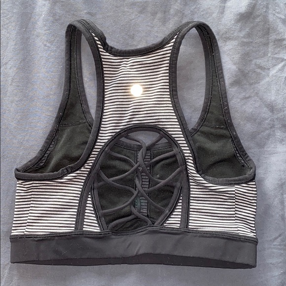 Lululemon sports bra - Picture 2 of 4